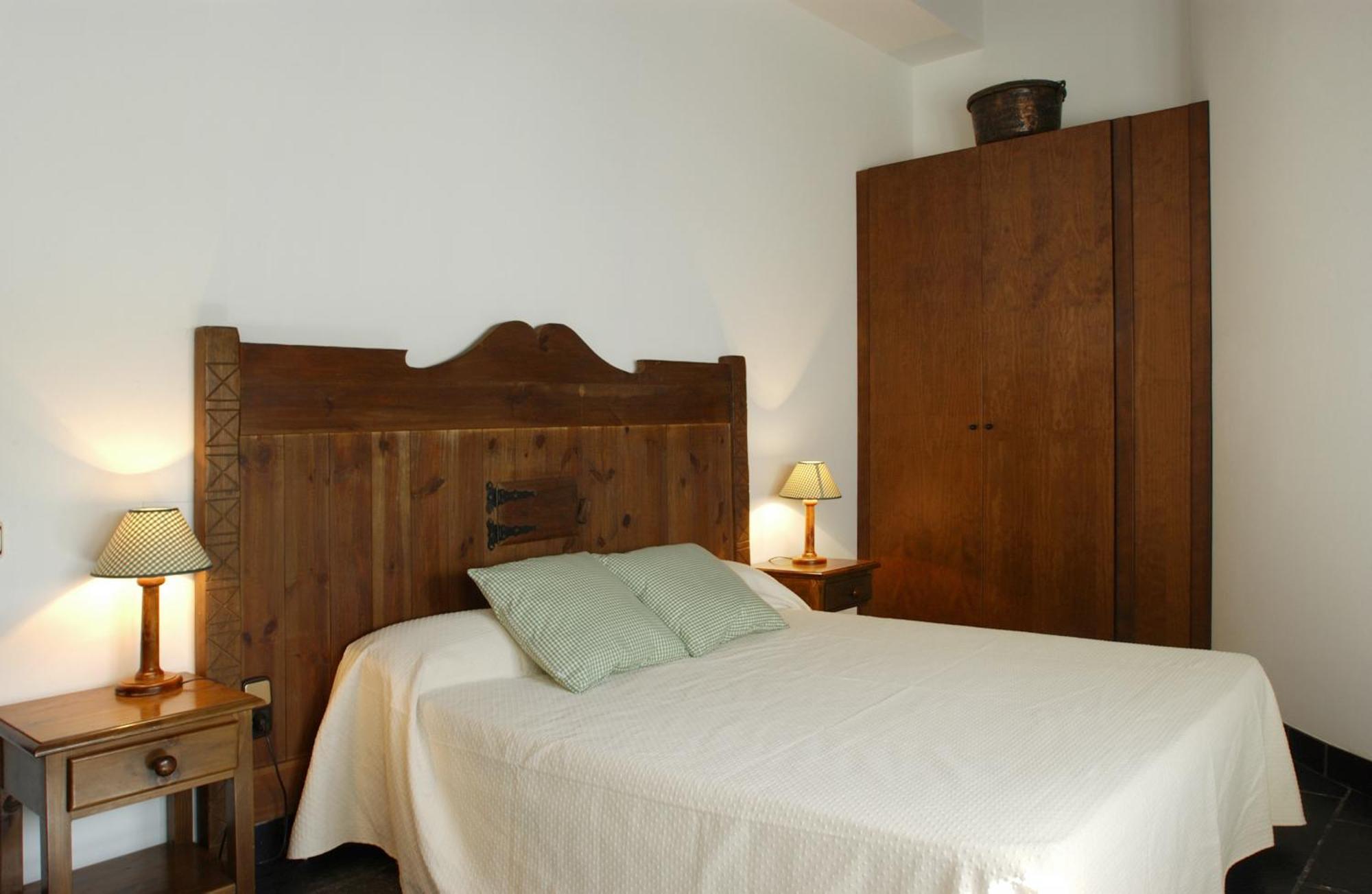 Apartamentos Linsoles Eriste Extérieur photo