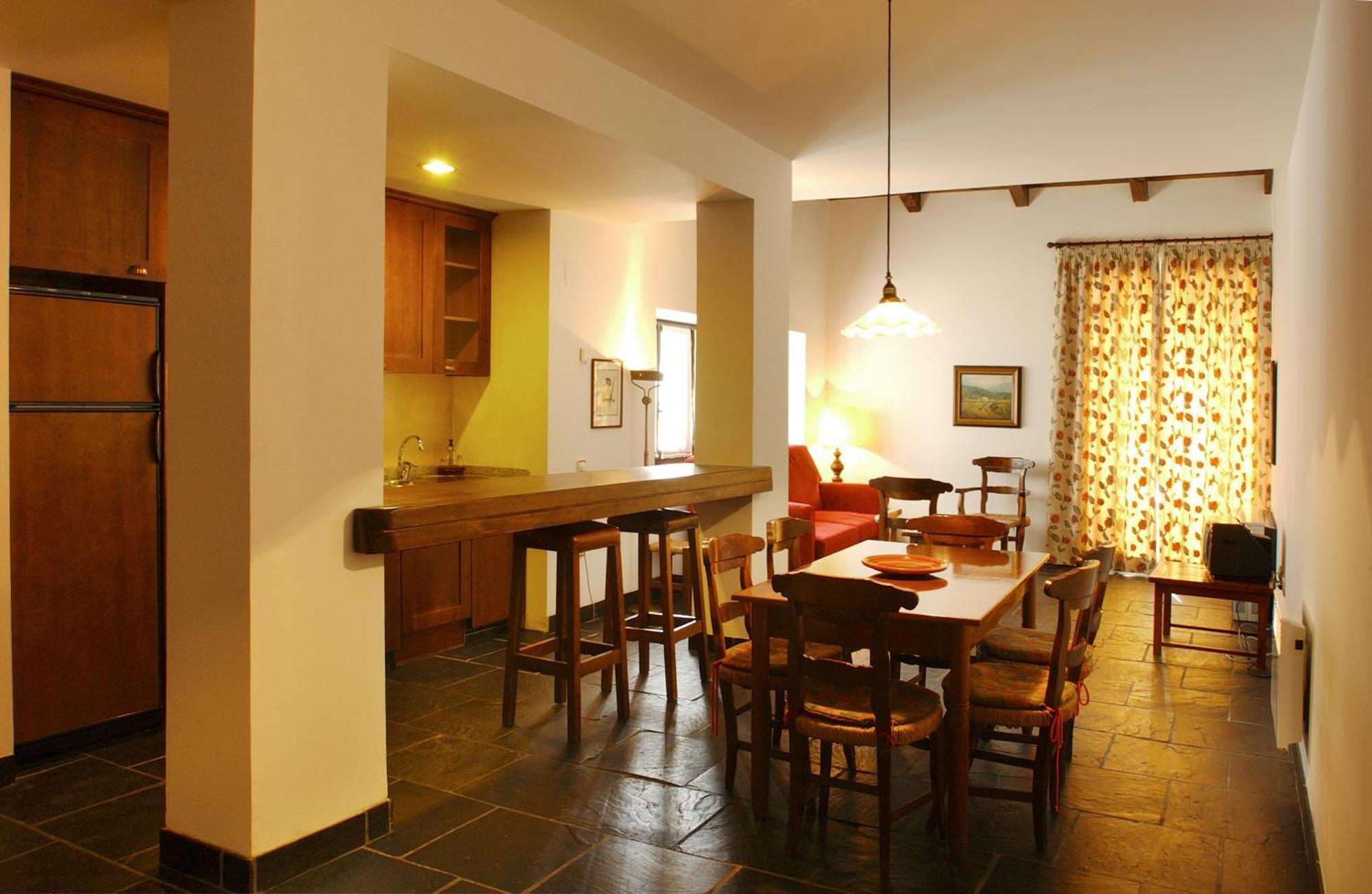 Apartamentos Linsoles Eriste Extérieur photo
