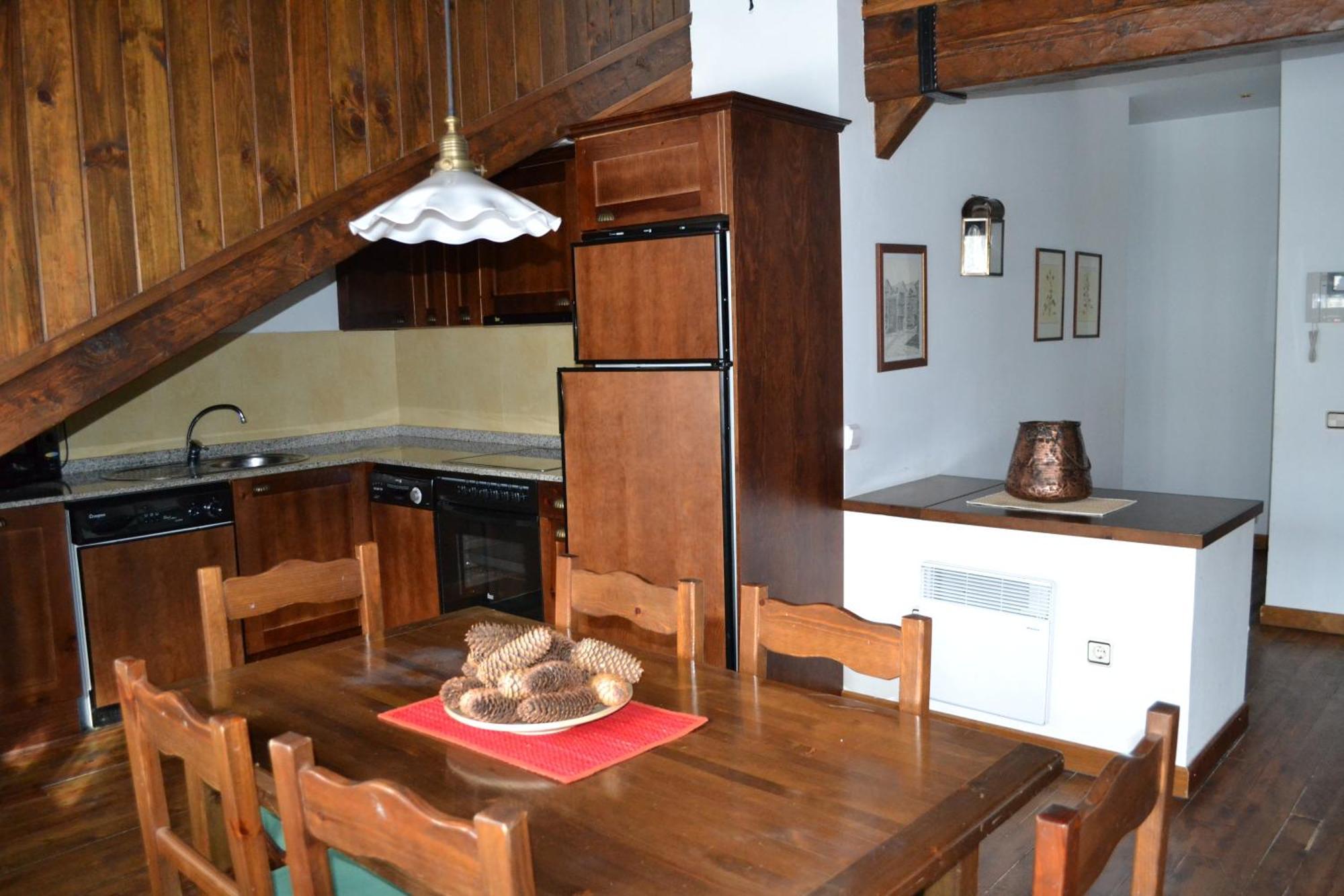 Apartamentos Linsoles Eriste Extérieur photo