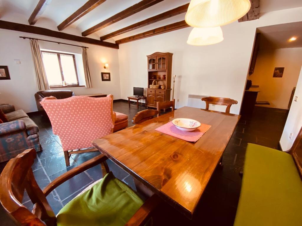 Apartamentos Linsoles Eriste Extérieur photo