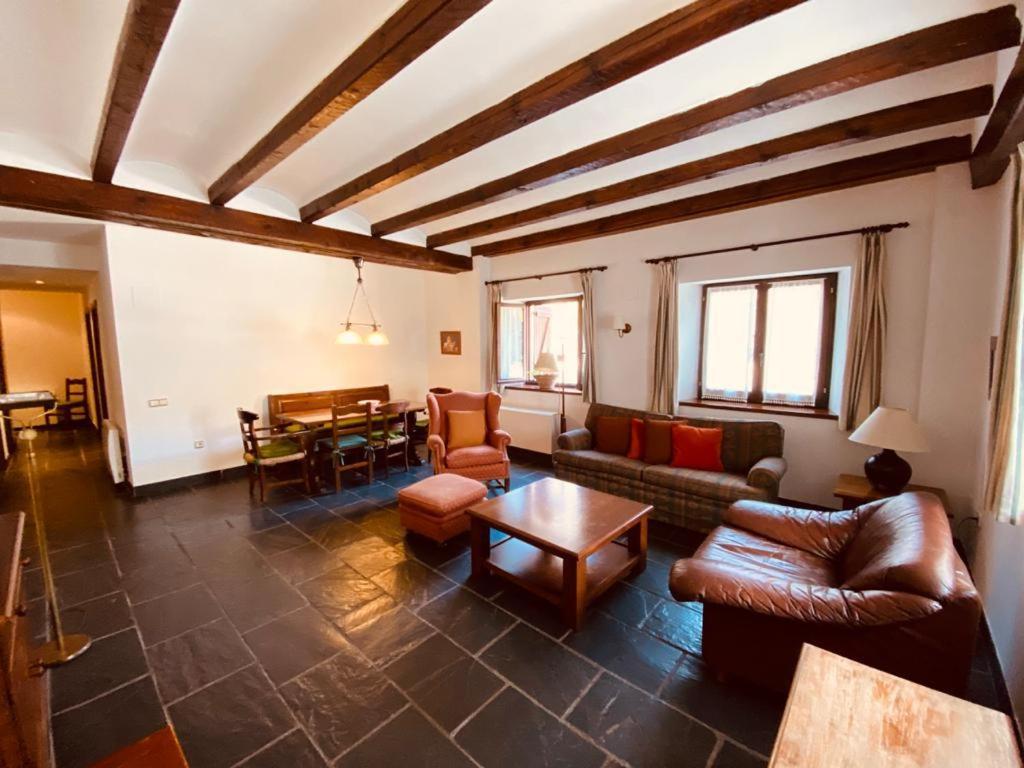 Apartamentos Linsoles Eriste Extérieur photo