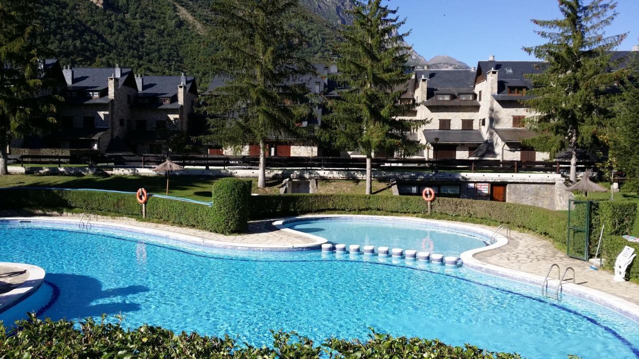 Apartamentos Linsoles Eriste Extérieur photo
