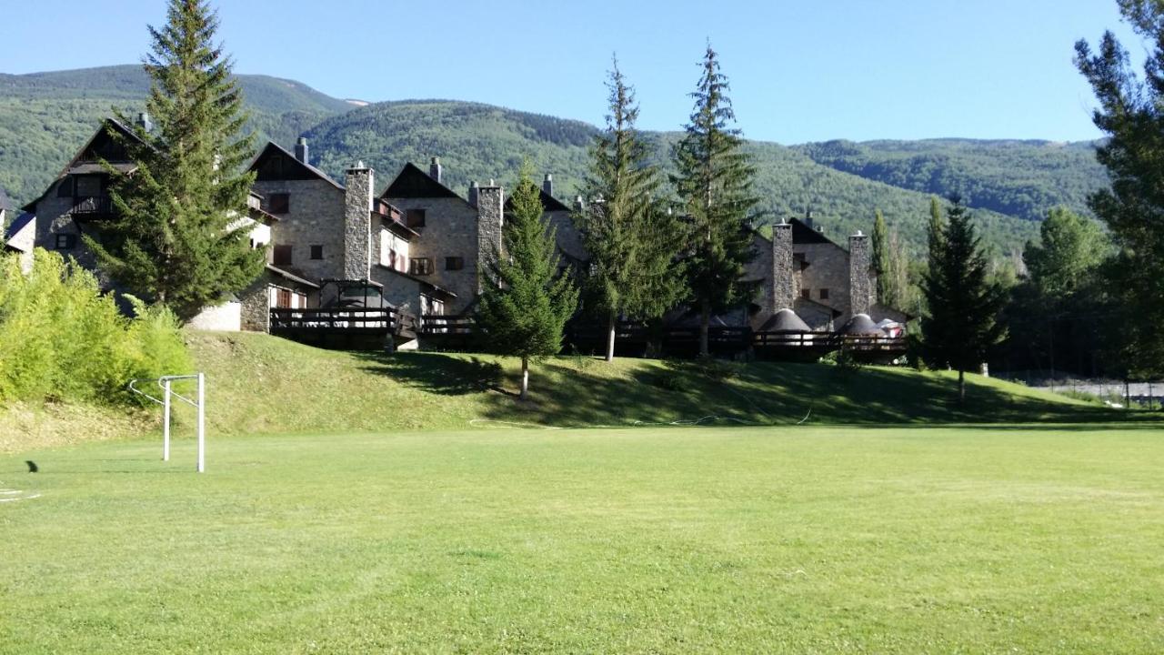 Apartamentos Linsoles Eriste Extérieur photo