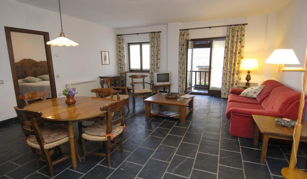 Apartamentos Linsoles Eriste Extérieur photo